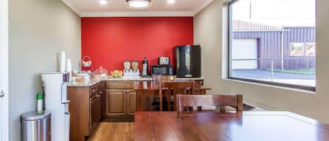 Free continental breakfast