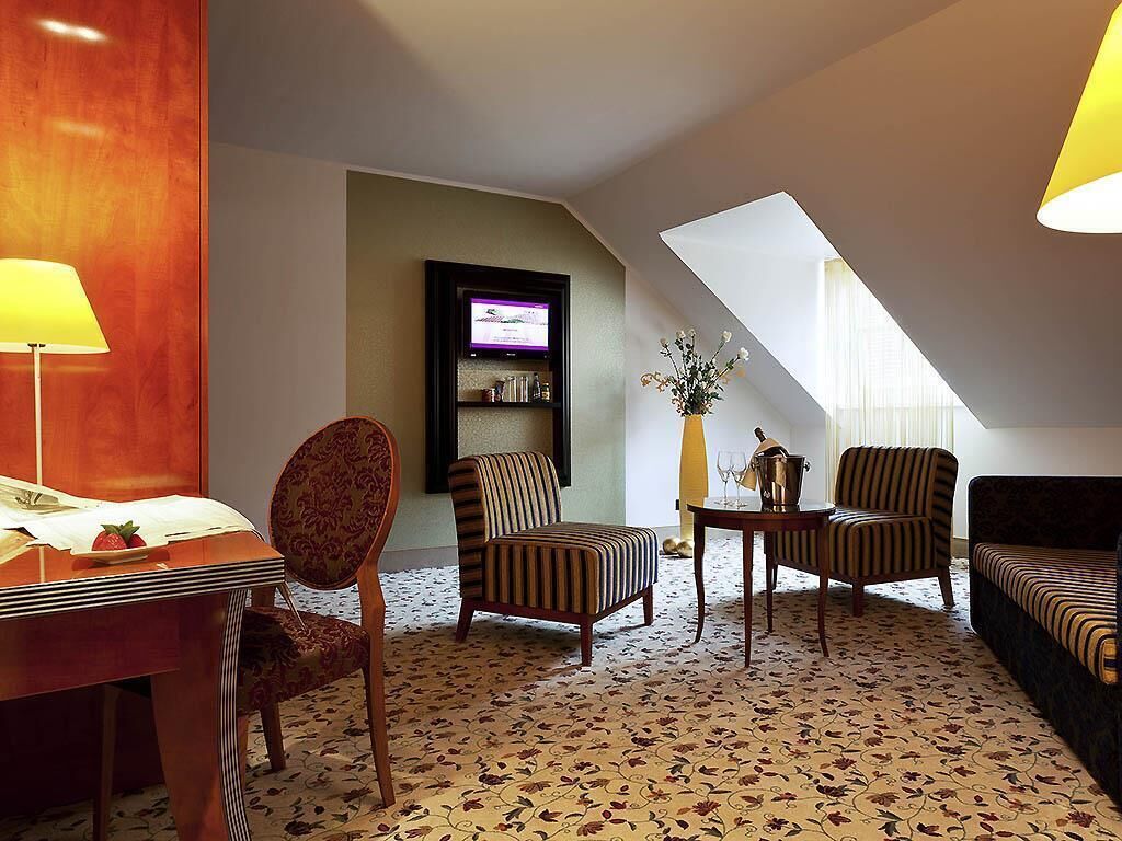 Suite, 1 Double Bed (Bidermeier) | Premium bedding, minibar, in-room safe, desk
