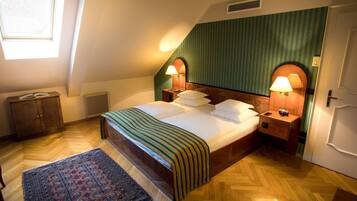 Family Suite, Multiple Beds, Mezzanine (Quite) | Premium bedding, minibar, in-room safe, desk