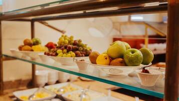 Dagelijks ontbijtbuffet (EUR 24 per persoon)