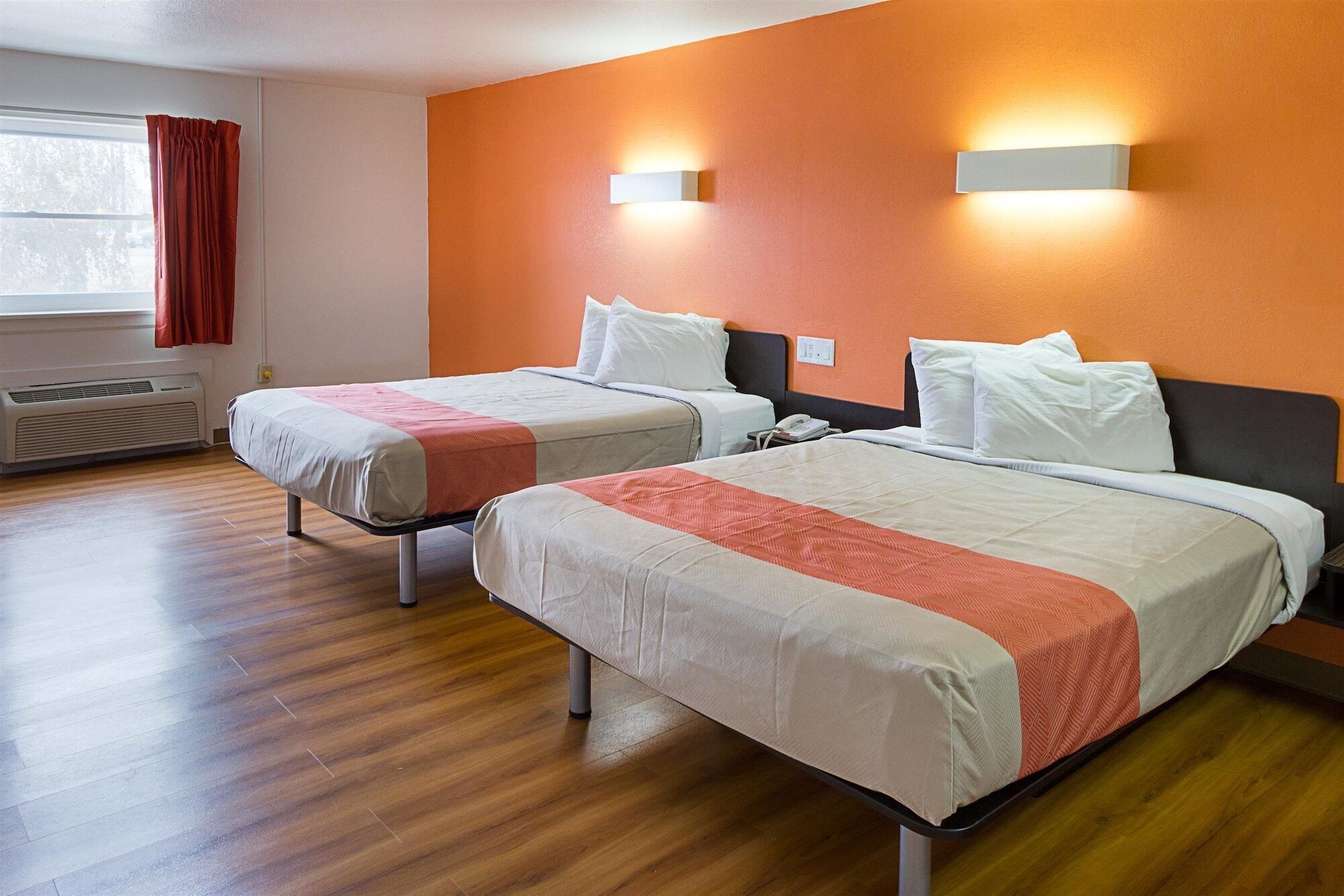 Free WiFi, bed sheets, alarm clocks