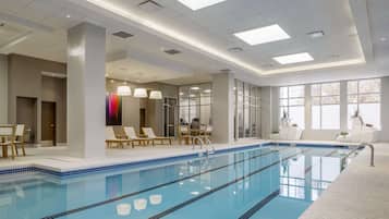 Una piscina techada
