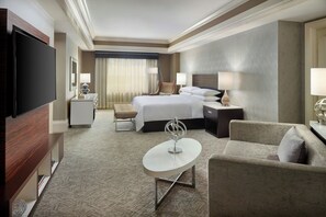 1 bedroom, pillowtop beds, minibar, in-room safe