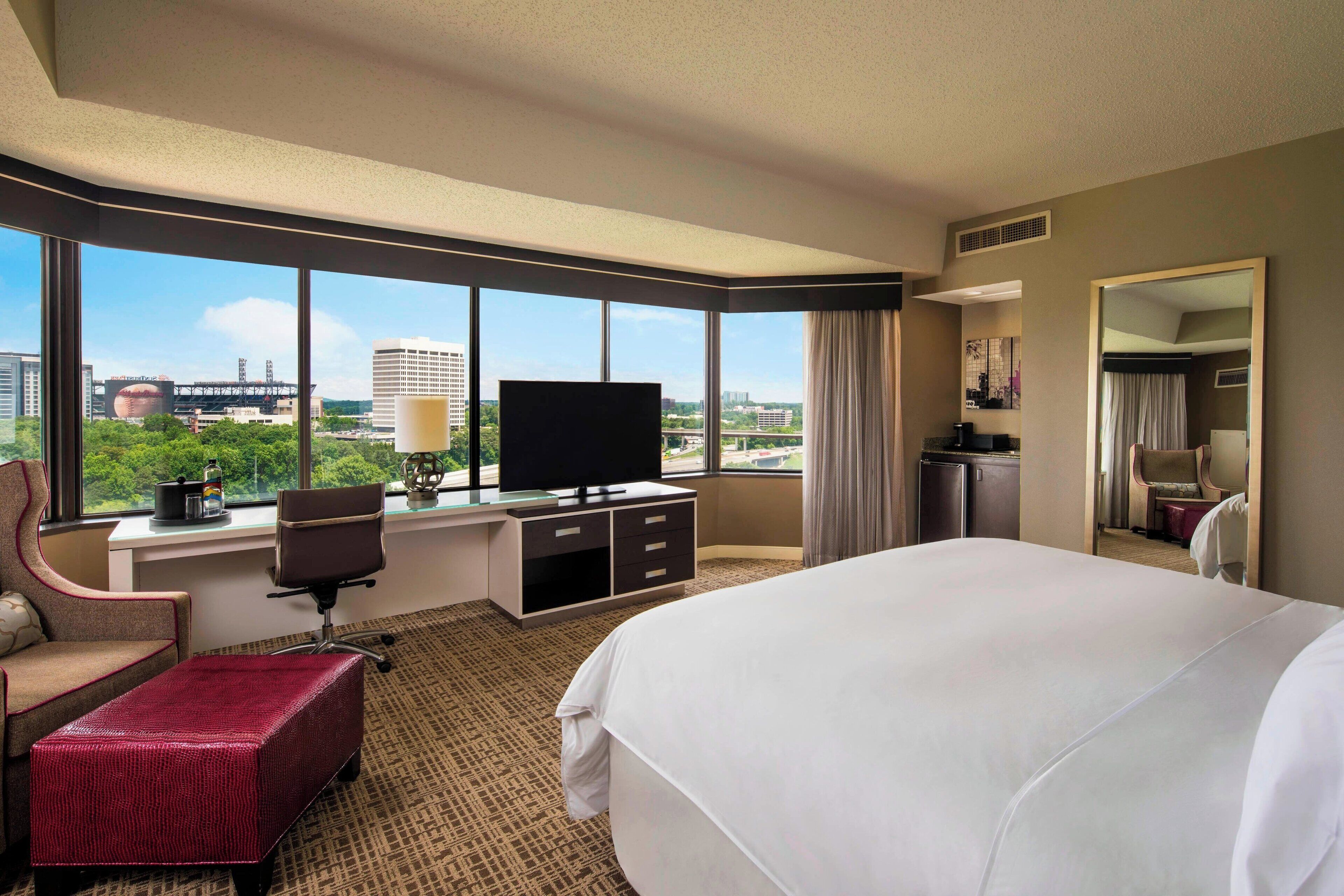 1 bedroom, pillow-top beds, minibar, in-room safe