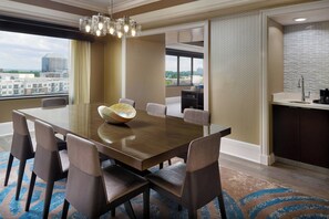Pillowtop beds, minibar, in-room safe, desk