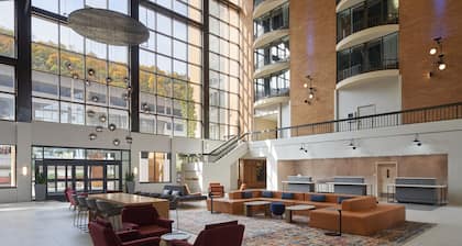 Sheraton Pittsburgh Hotel at Station Square