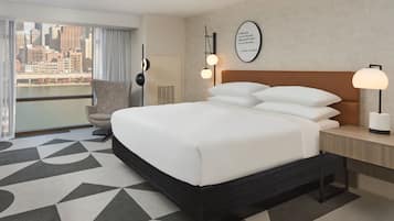 Room, 1 King Bed, City View | Premium bedding, pillowtop beds, in-room safe, desk
