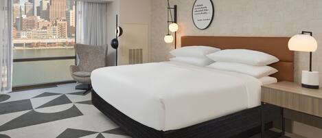 Room, 1 King Bed, City View | Premium bedding, pillowtop beds, in-room safe, desk