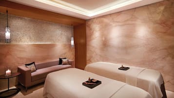 Couples treatment rooms, body treatments, aromatherapy