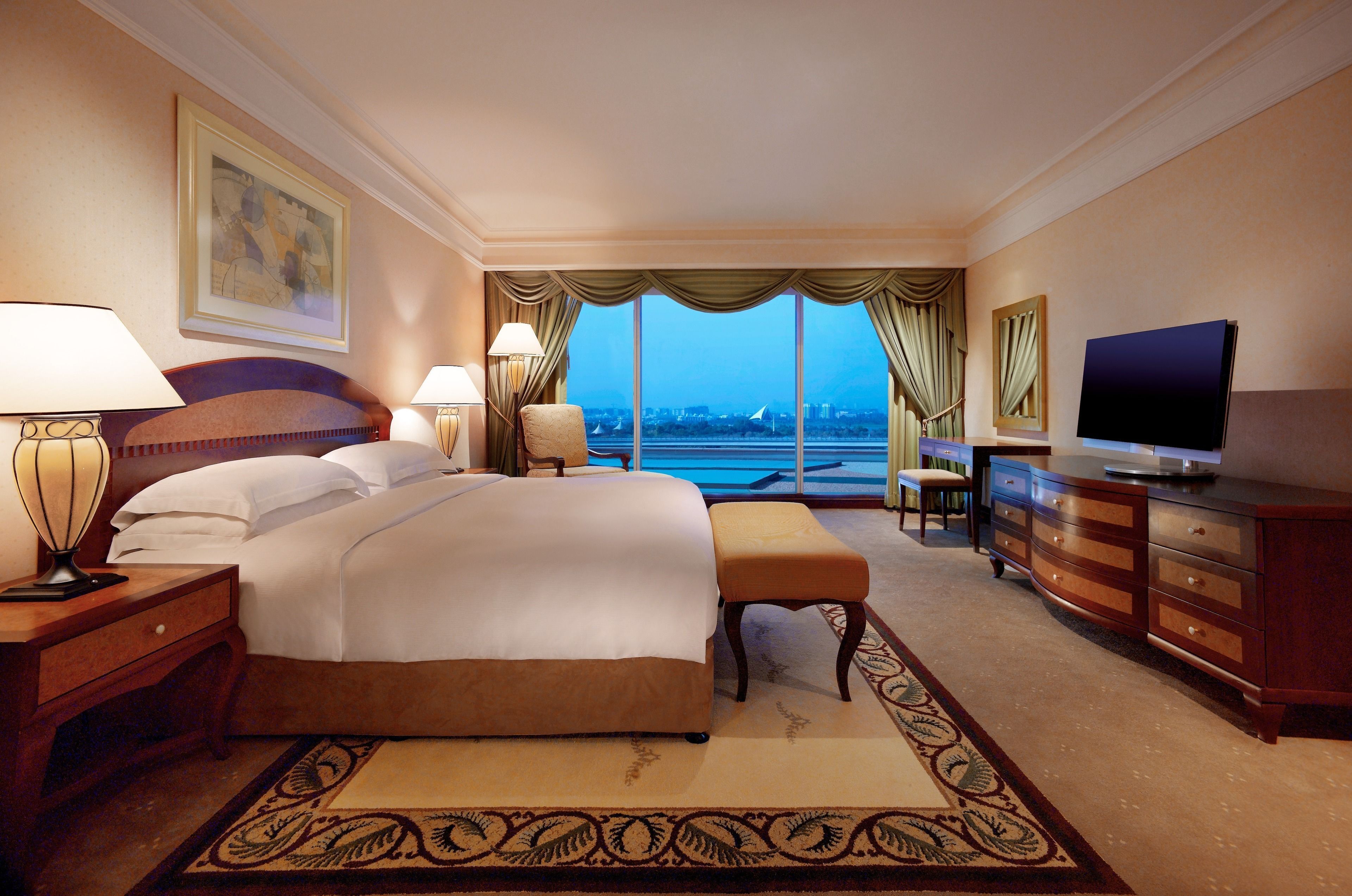 1 bedroom, premium bedding, minibar, in-room safe