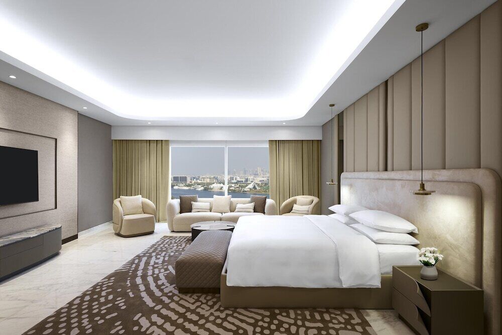 1 bedroom, premium bedding, minibar, in-room safe