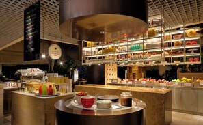 Daily continental breakfast (AED 142 per person)