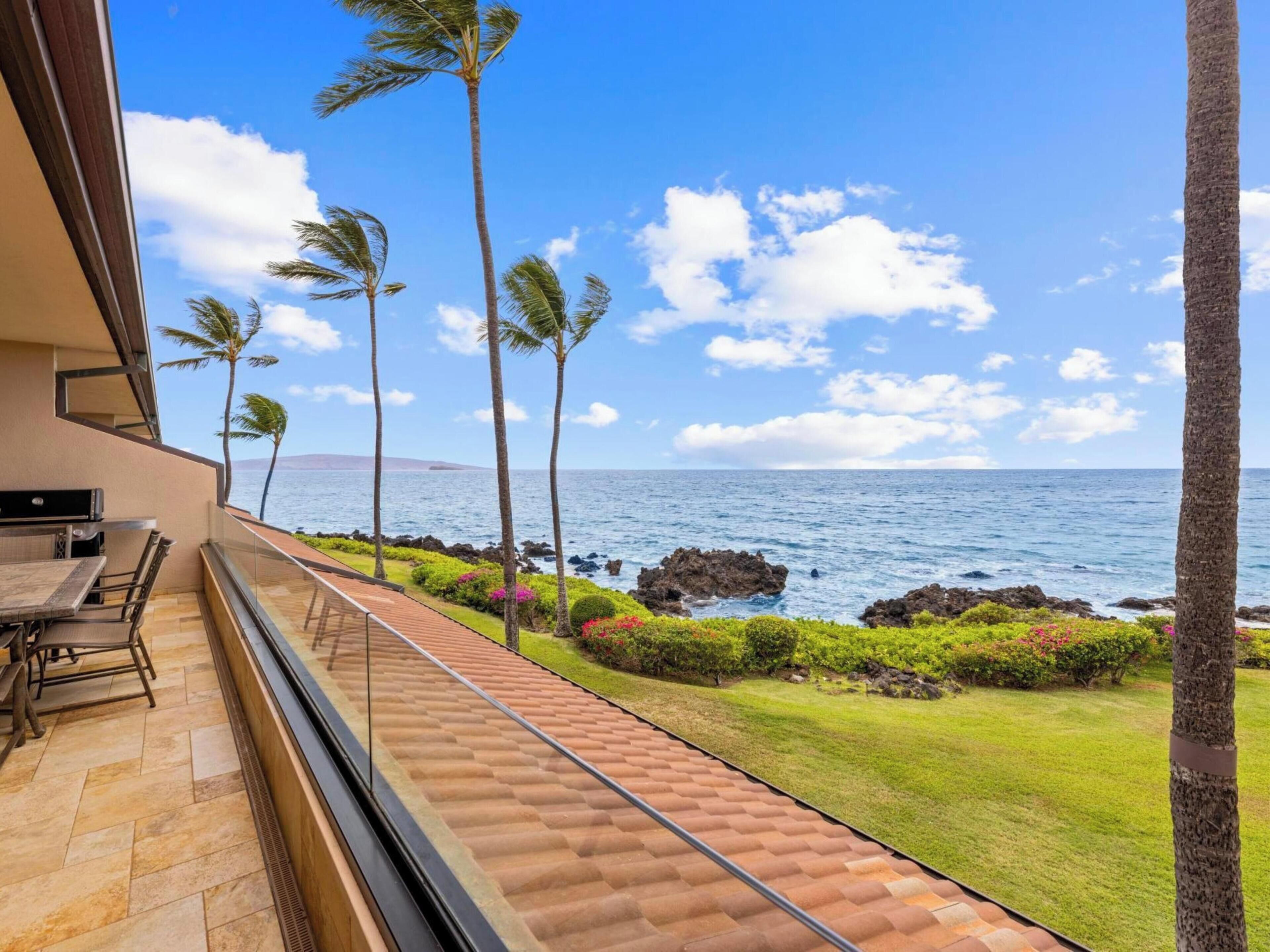 Condo, 2 Bedrooms, Oceanfront (F208) | Front of property