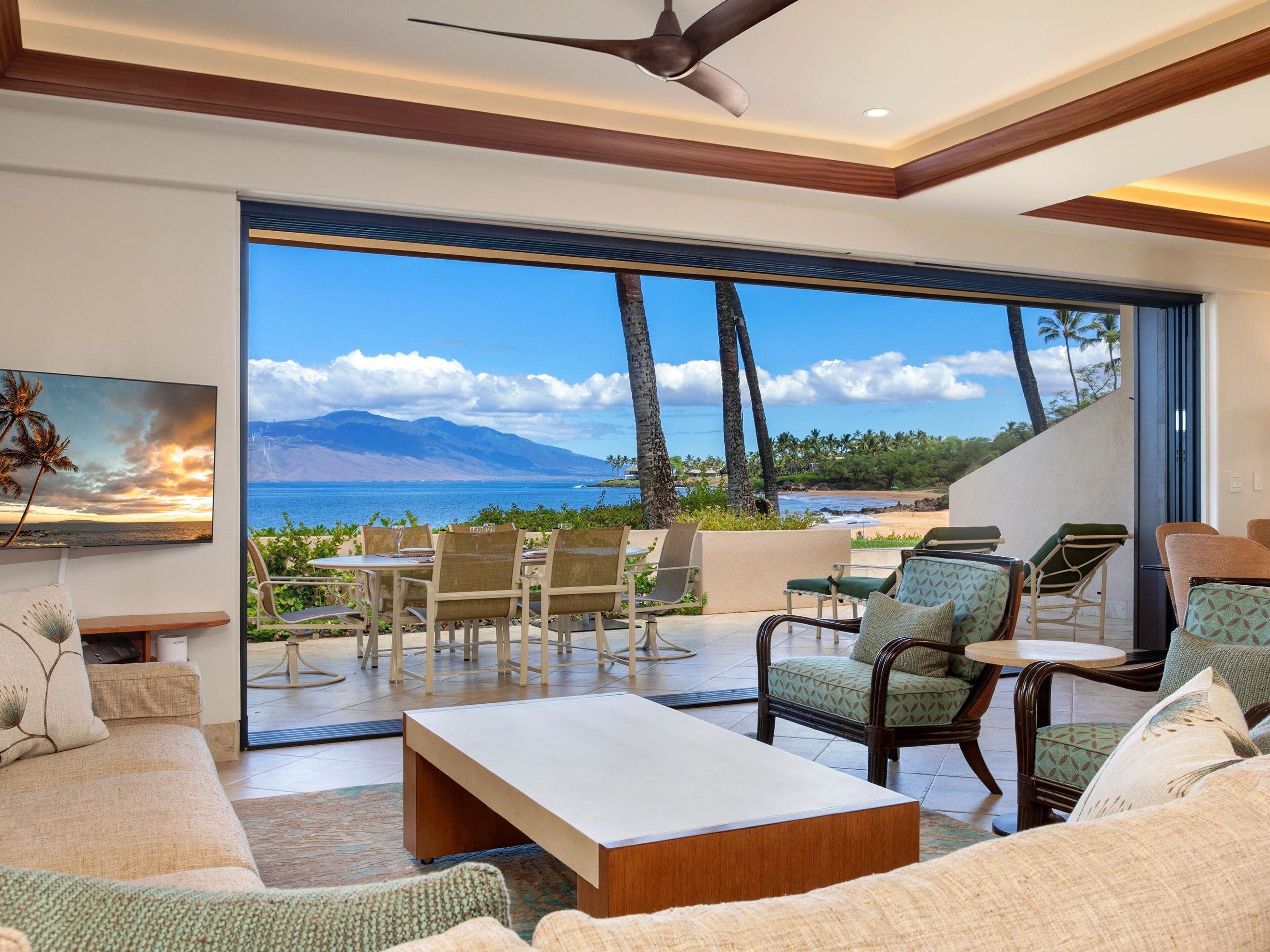 Condo, 2 Bedrooms, Oceanfront (E103) | Front of property