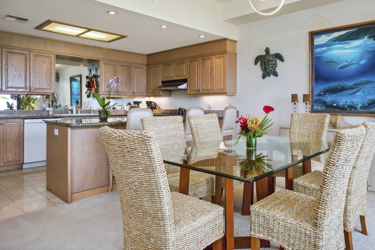 Condo, 3 Bedrooms, Oceanfront (A203) | Depan hartanah