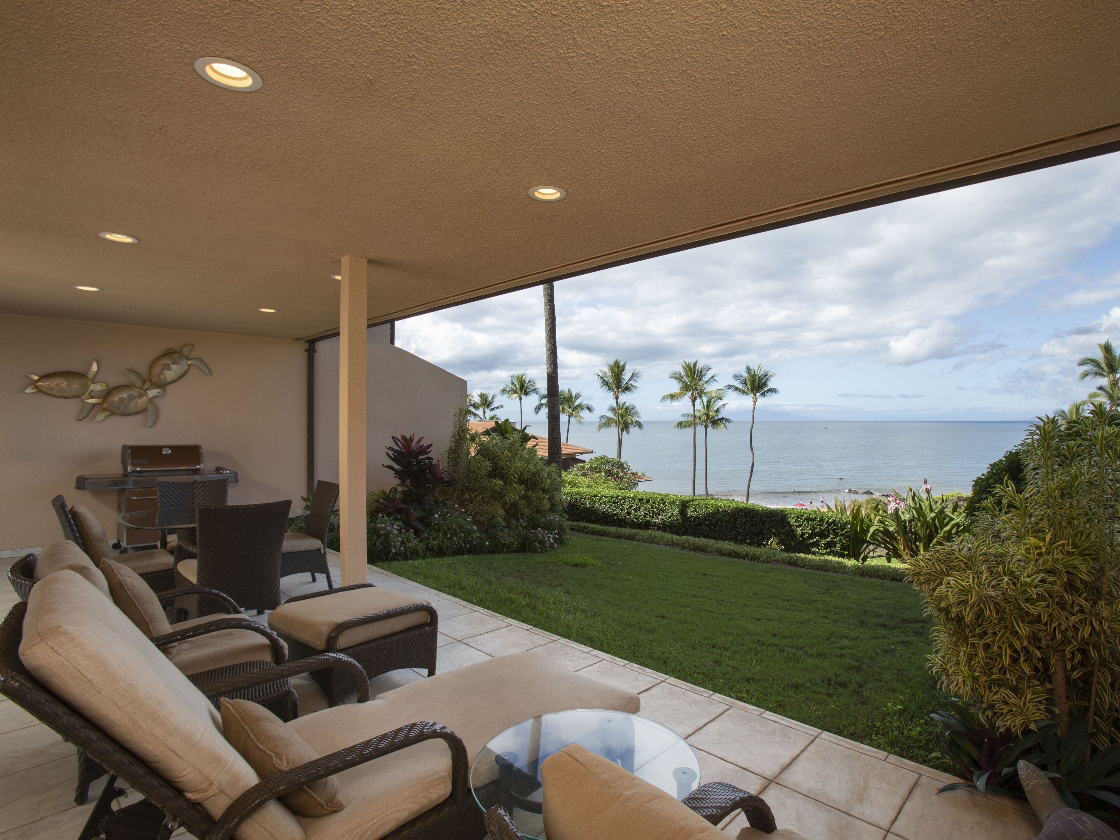 Condo, 2 Bedrooms, Oceanfront (C105) | Front of property