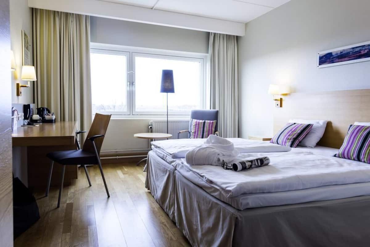 In-room safe, desk, laptop workspace, blackout drapes