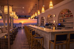 Bar (on property) - Ashore Oceanfront Hotel (Ocean City)