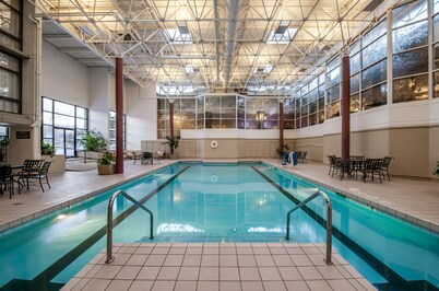 Crowne Plaza Chicago Ohare Hotel & Conf Ctr by IHG