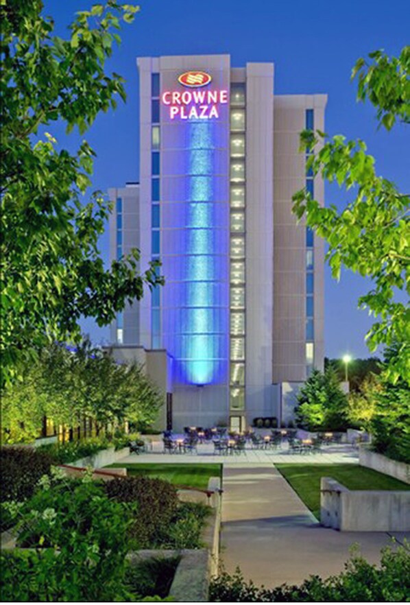 Exterior - Crowne Plaza Chicago Ohare Hotel & Conf Ctr by IHG (Rosemont)