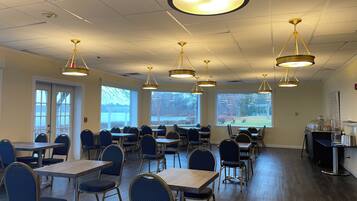 Petit déjeuner buffet compris tous les jours