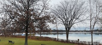 Lakeside Inn