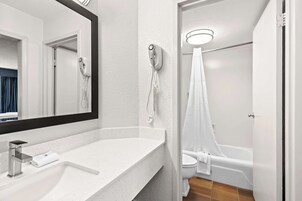 Ropa de cama de alta calidad y escritorio 