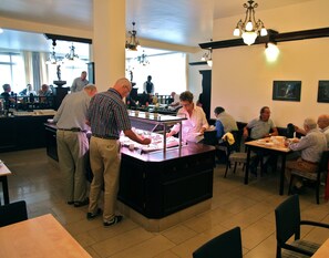 Daily buffet breakfast for a fee - Berlin Plaza Hotel am Kurfürstendamm (Berlin)