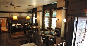 Bar (en el alojamiento)