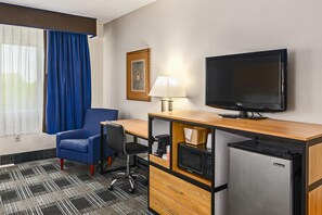 Premium bedding, desk, blackout drapes, soundproofing