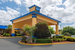 Exterior - Rodeway Inn Clermont North (Clermont)