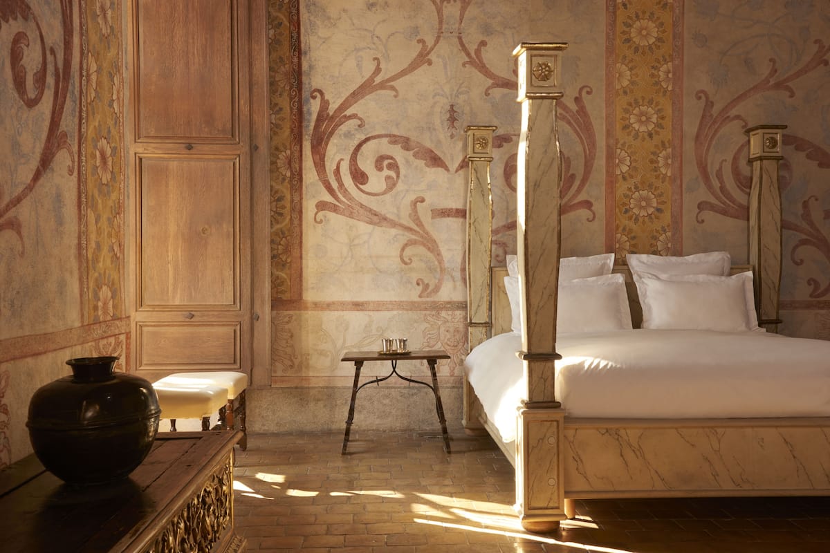 Superior Castle Suite, 1 Queen Bed | 1 bedroom, minibar, in-room safe, desk