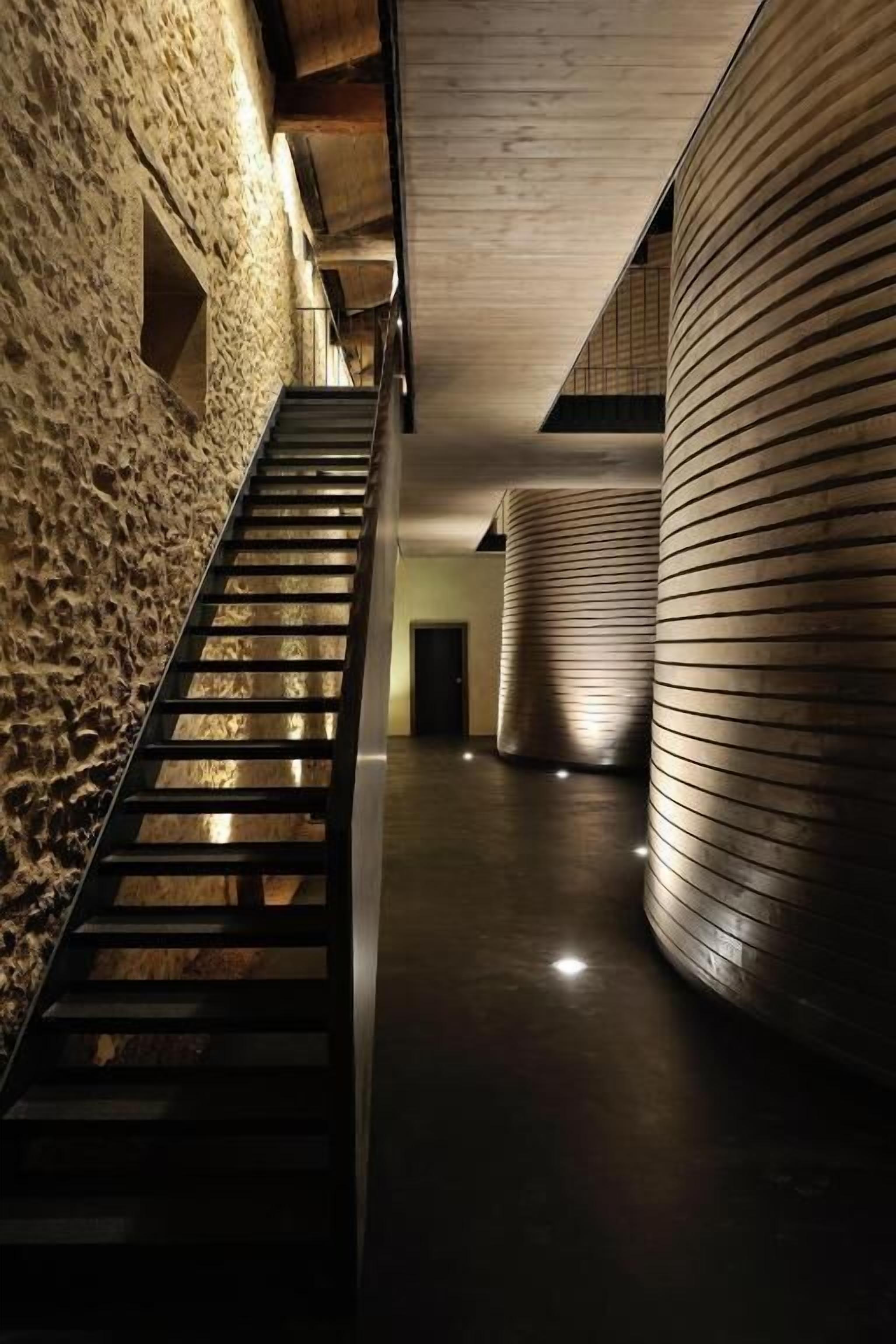 chai suite, 1 queen bed or 2 single beds (on request) | 2 bedrooms, minibar, in-room safe, desk