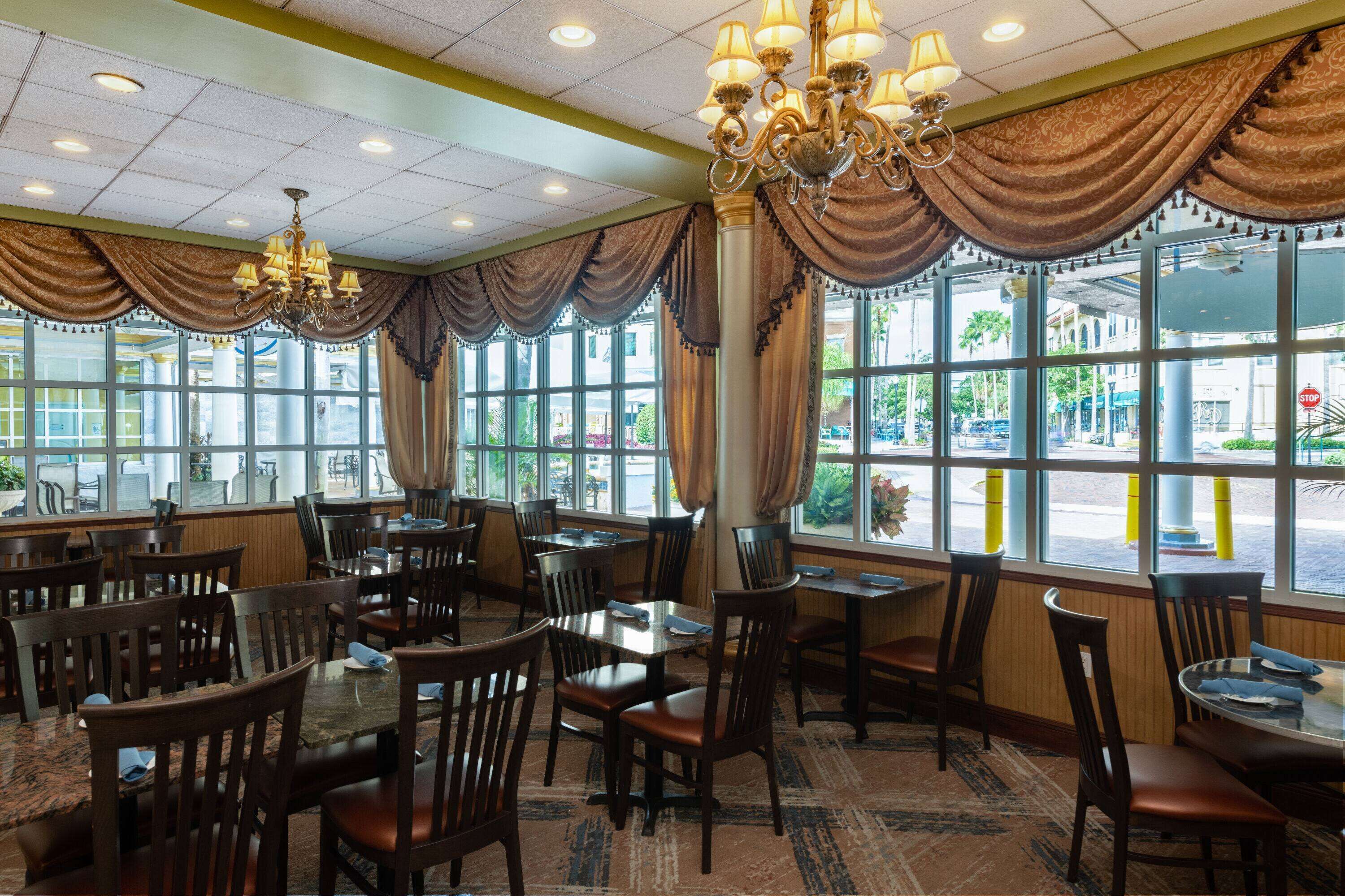 breakfast, lunch and dinner served