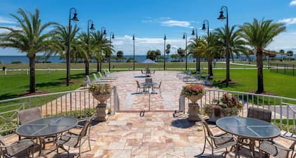 Safety Harbor Resort & Spa Trademark Collection by Wyndham