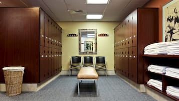 Couples treatment rooms, sauna, hot tub, steam room, hot springs