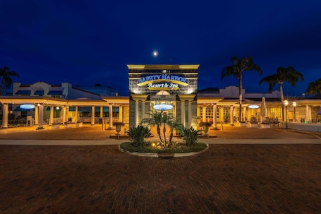 Exterior. Safety Harbor Resort & Spa Trademark Collection by Wyndham