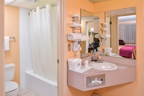 Room, 1 Queen Bed, Non Smoking | Bathroom | Combined shower/tub, free toiletries, hair dryer