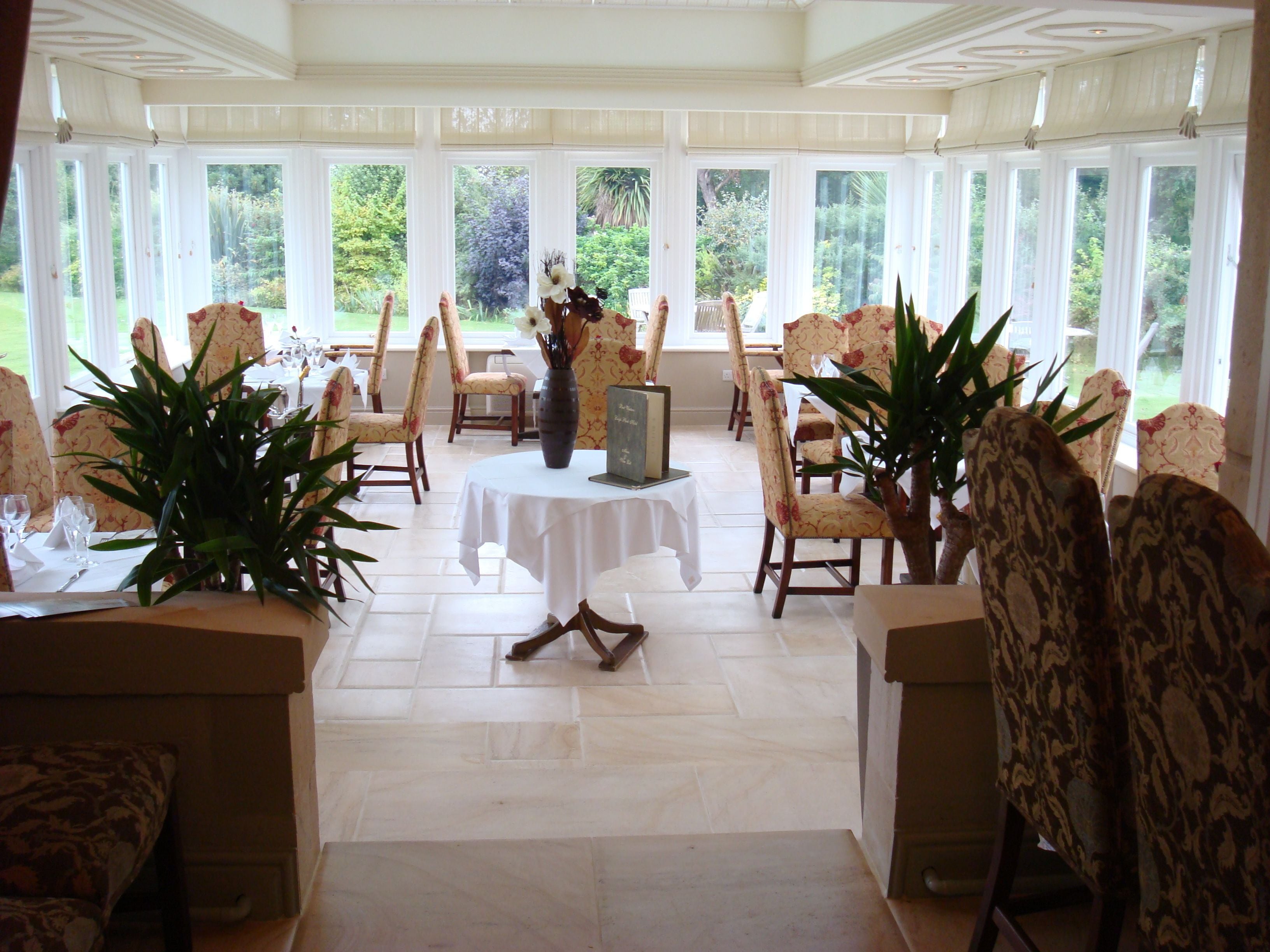 daily full breakfast for a fee