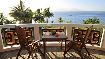 Habitación Premium, 1 cama King size (Moorea Island View) | Vista a la playa o el mar