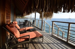 Premium-bungalow, 1 suuri parisänky, veden päällä (Moorea Island View) | Näkymä huoneesta