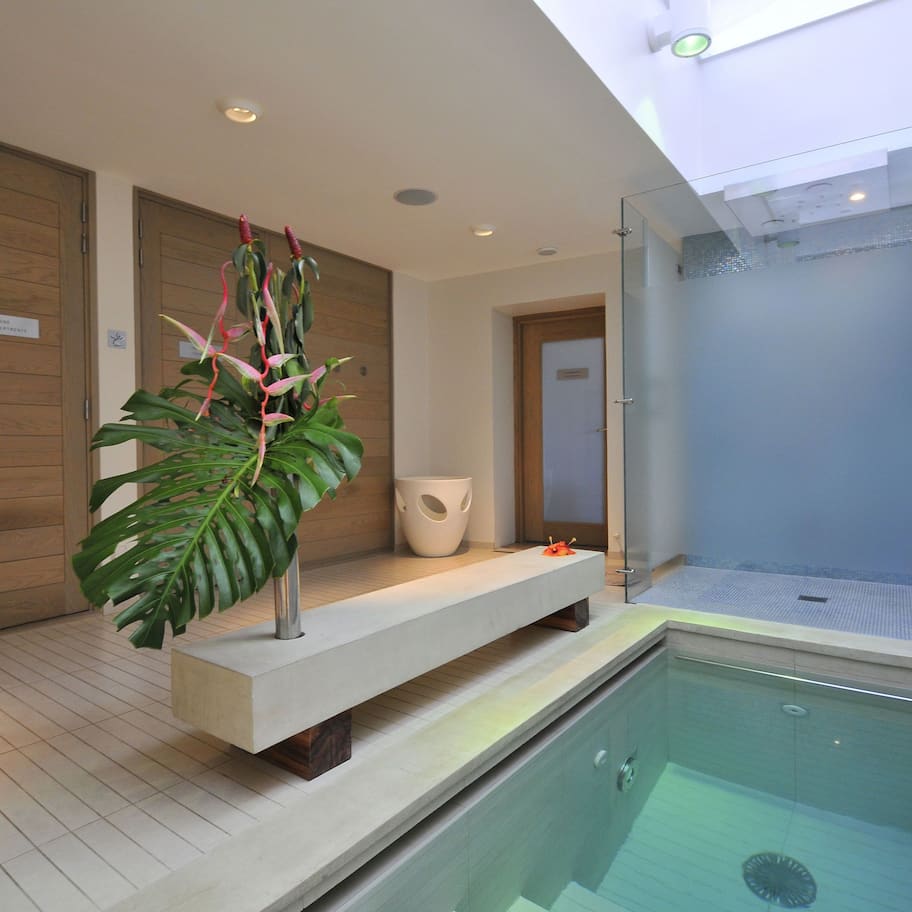 Sauna, hot tub, body treatments, hydrotherapy, body wraps, body scrubs