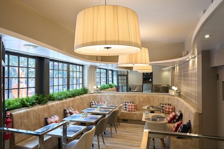 Daily buffet breakfast (EUR 17 per person)