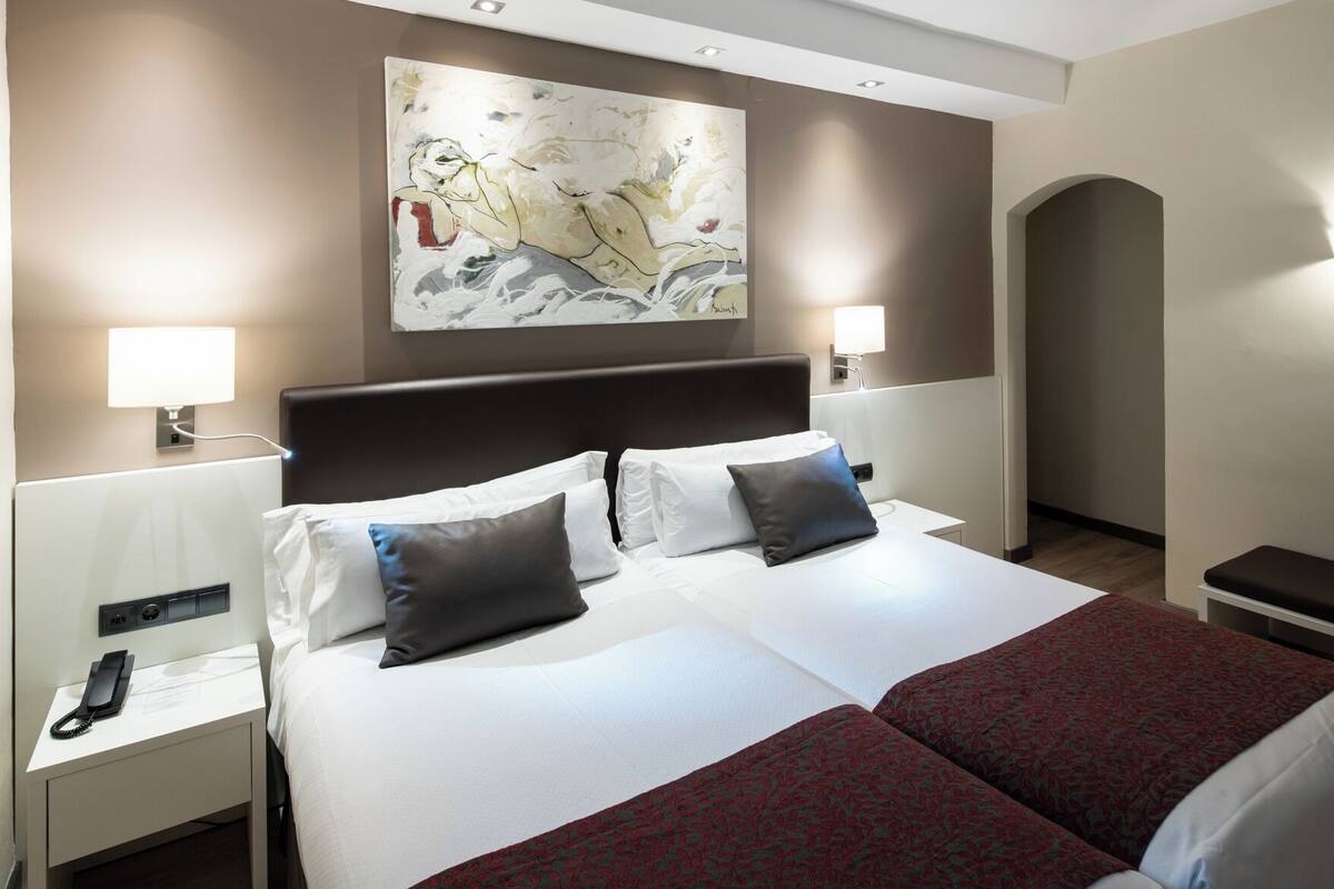 Minibar, in-room safe, desk, blackout drapes