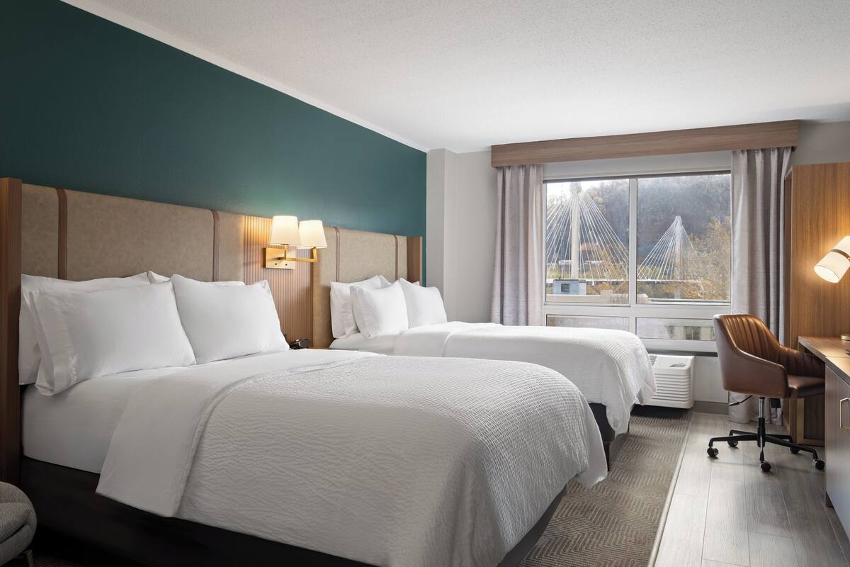 1 bedroom, desk, iron/ironing board, free cots/infant beds