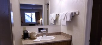 Keystone Boardwalk Inn and Suites