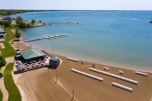 Beach bar - Tawas Bay Beach Resort (East Tawas)