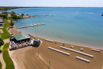 Tawas Bay Beach Resort