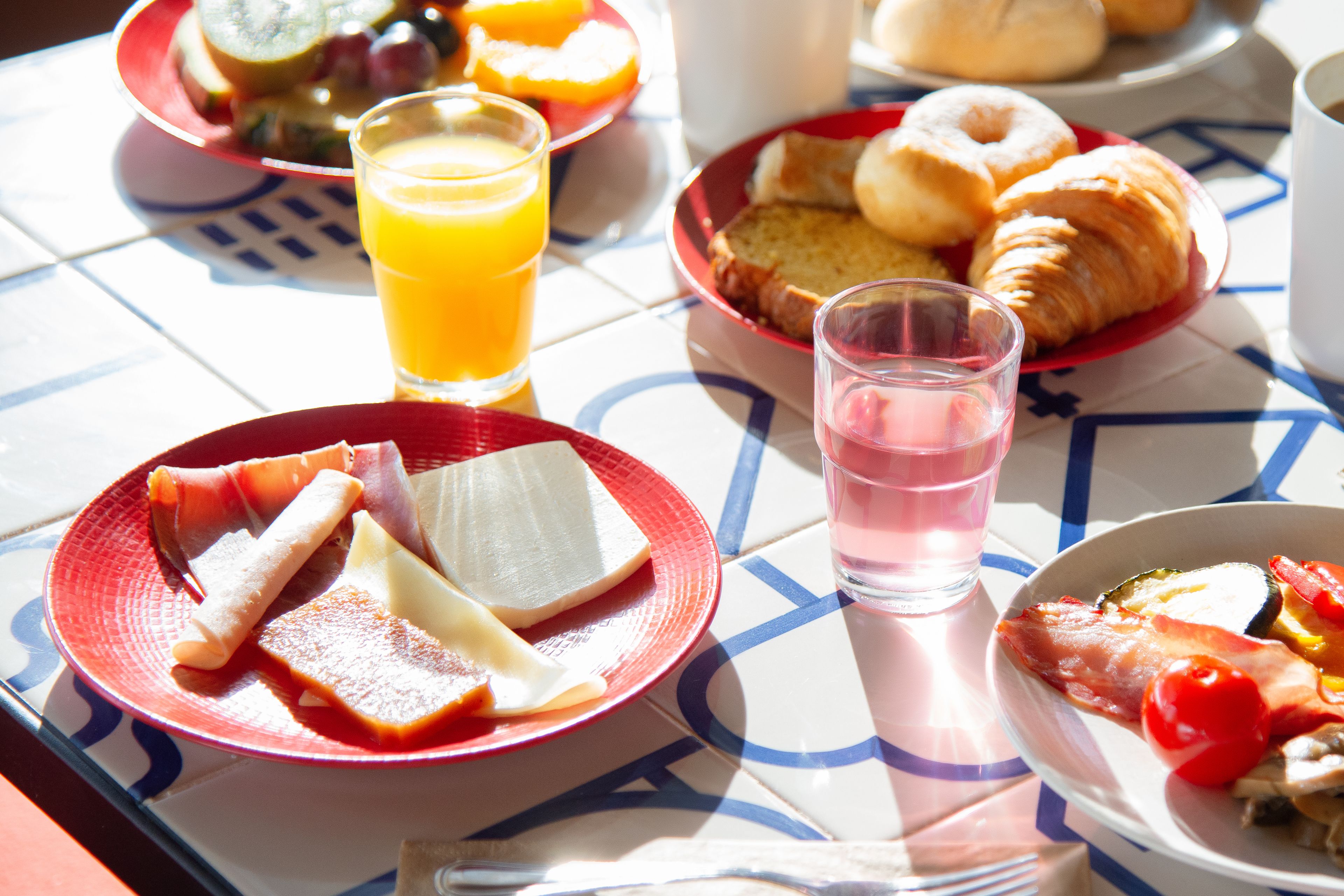 daily buffet breakfast (eur 18 per person)