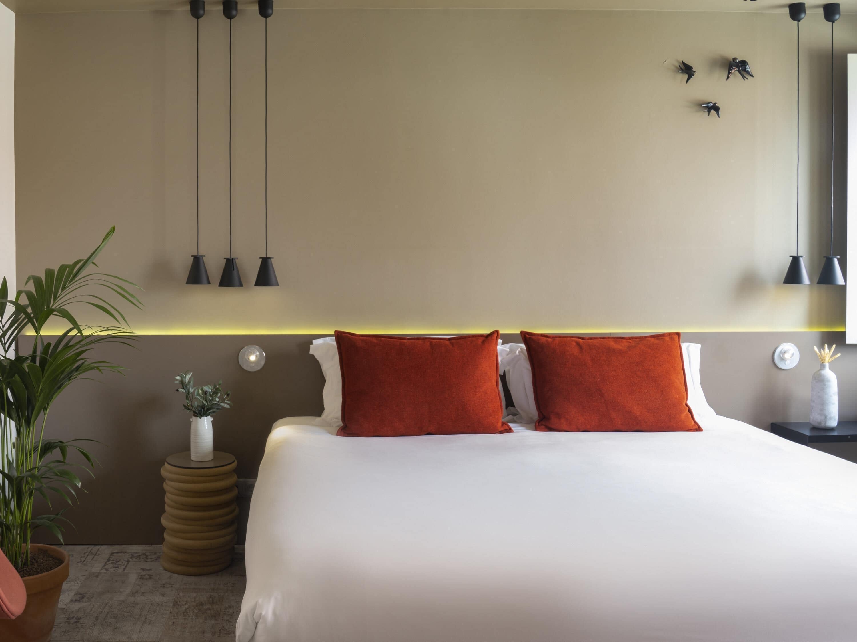 经典客房, 1 张大床 | 防过敏的被褥、Select Comfort 床、迷你吧、客房内保险箱